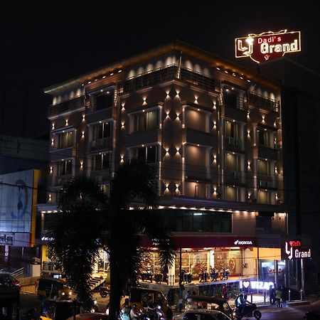 Lj Dadi'S Grand Hotel Visakhapatnam Bagian luar foto