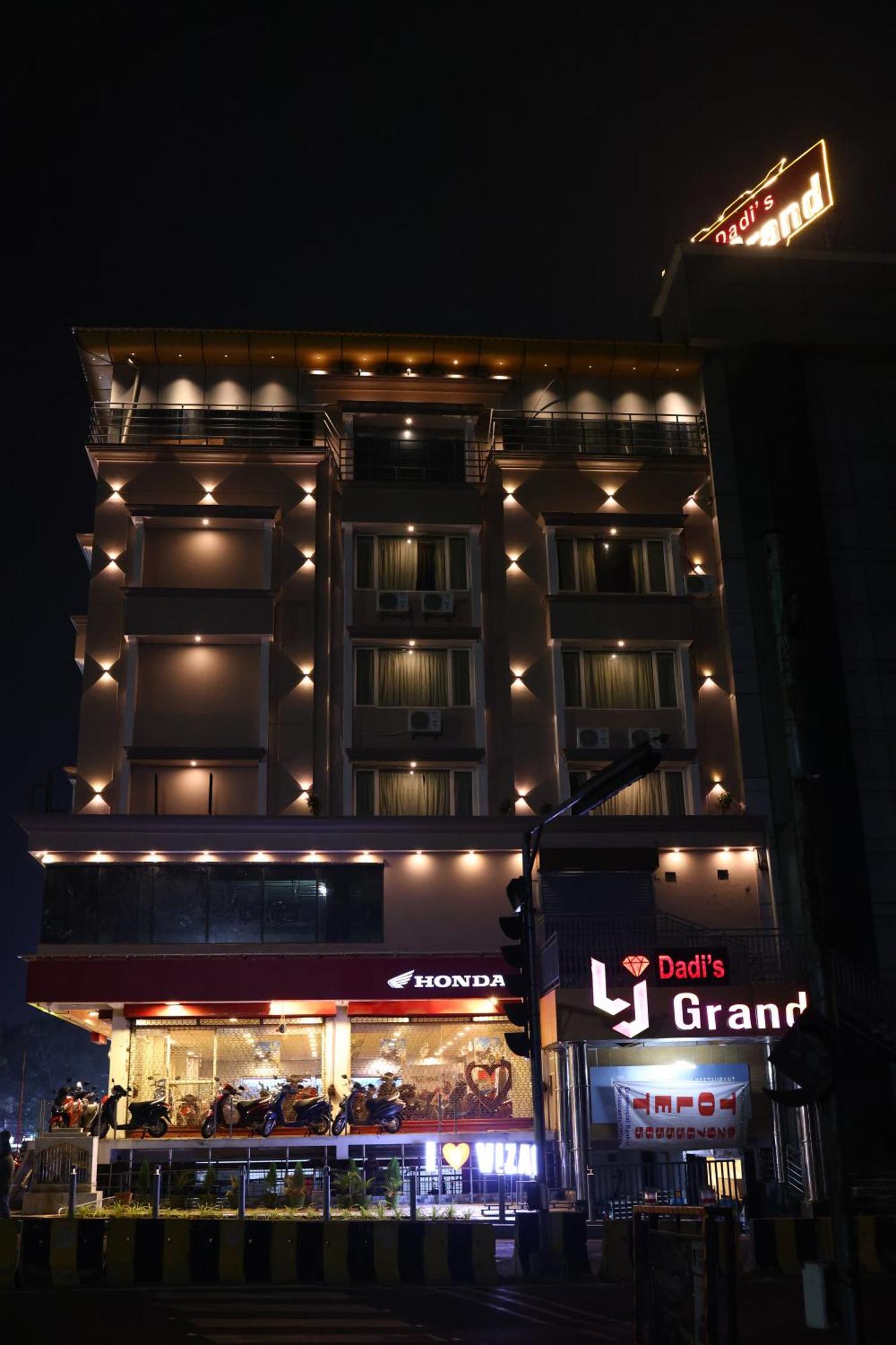 Lj Dadi'S Grand Hotel Visakhapatnam Bagian luar foto